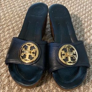 GUC Size 8 Tory Burch Navy Wedges